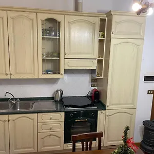  Apartment La Casina Di Maya Italien